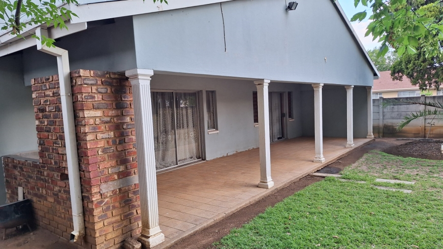 4 Bedroom Property for Sale in Potchefstroom South North West